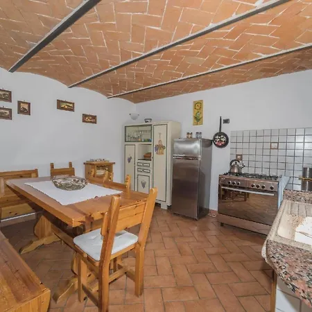 Grosse Mit Privater Terrasse, Pool, Grillplatz, Ruhig Gelegen Apartamento