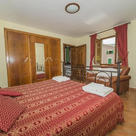 Grosse Mit Privater Terrasse, Pool, Grillplatz, Ruhig Gelegen Apartamento